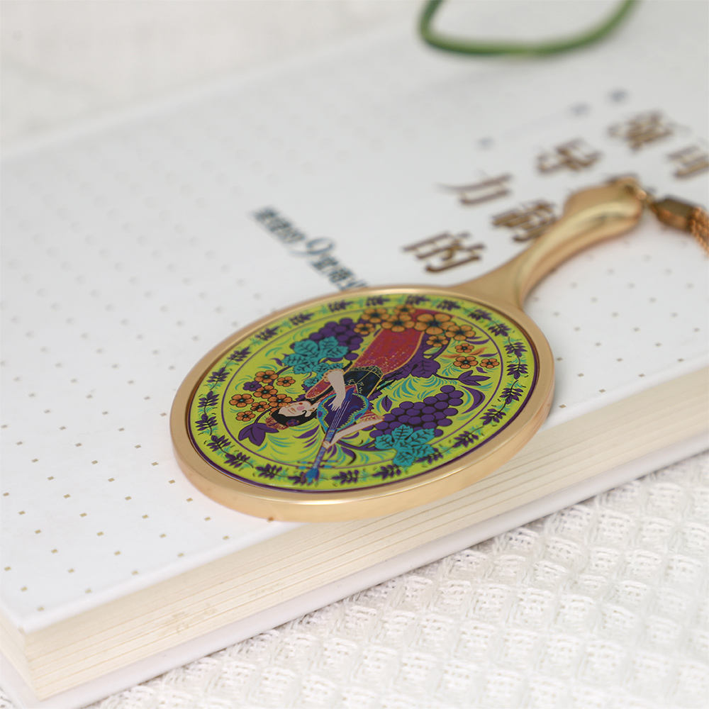 Custom Design Oval Vintage Handheld Tassel Makeup Mini Pocket Mirror