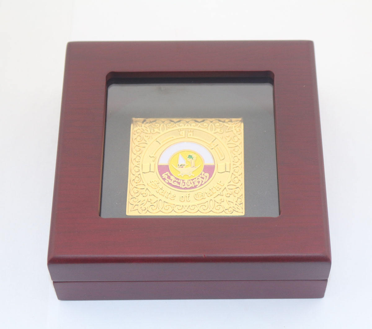 Custom Luxury Gold Plating Award Metal Crafts Badge Hard Enamel Zinc Alloy Pin