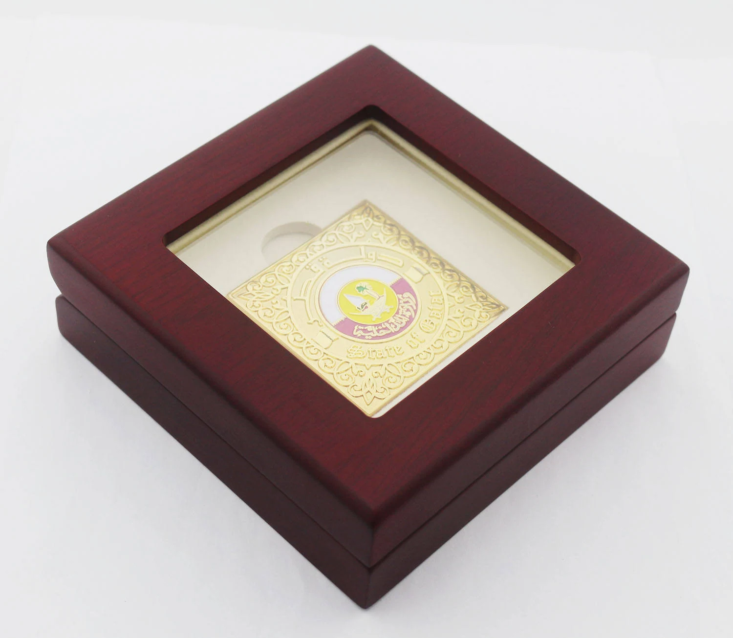 Custom Luxury Gold Plating Award Metal Crafts Badge Hard Enamel Zinc Alloy Pin