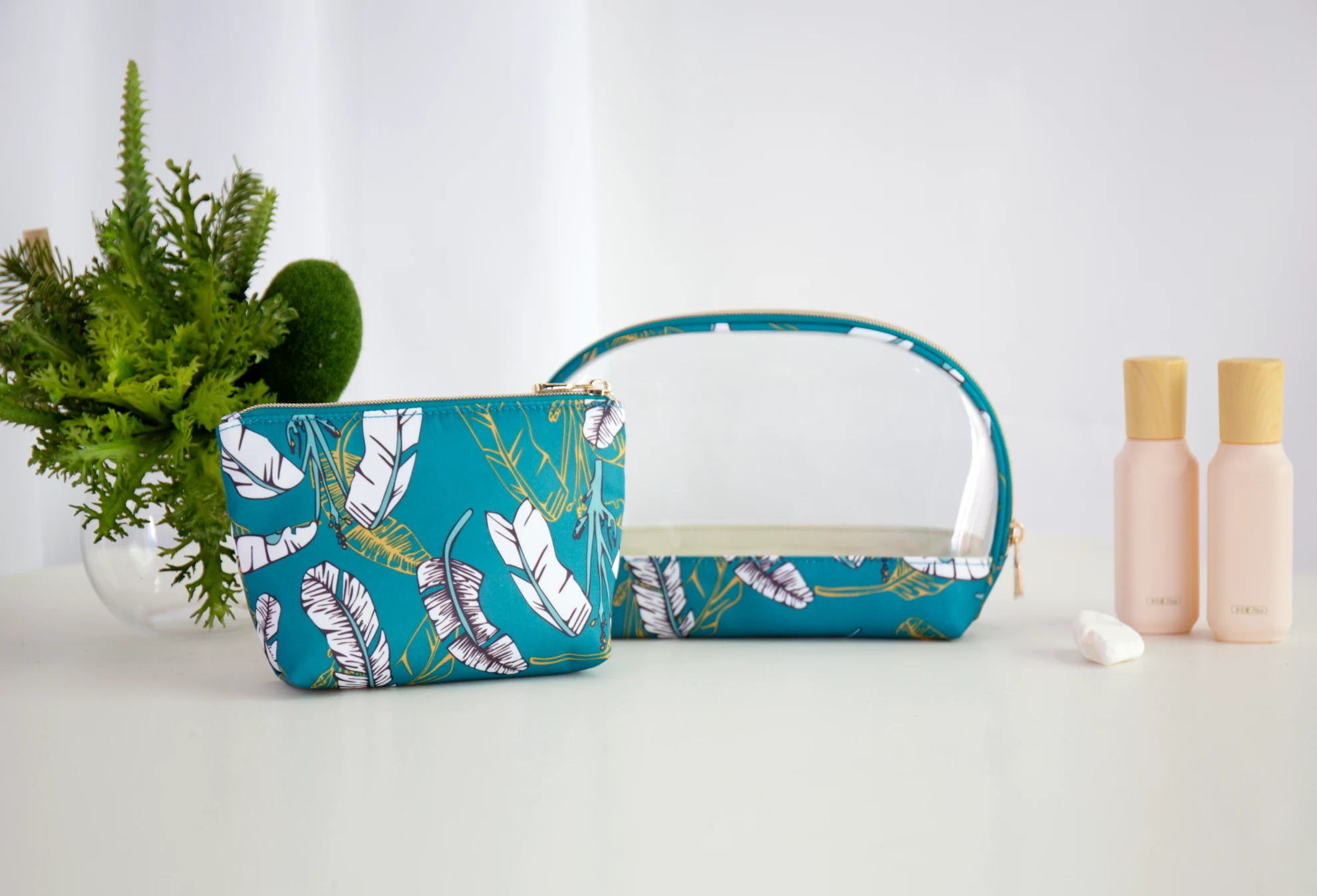 Low MOQ Cosmetic Bags – Fast Sampling & Small Batch Orders for Startups