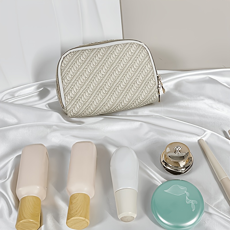 Lightweight Travel Toiletry Bags for Daily Essentials 2