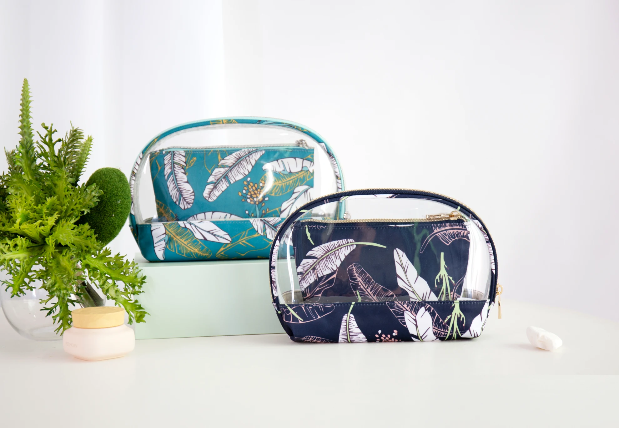 Lightweight Travel Toiletry Bags for Daily Essentials 3