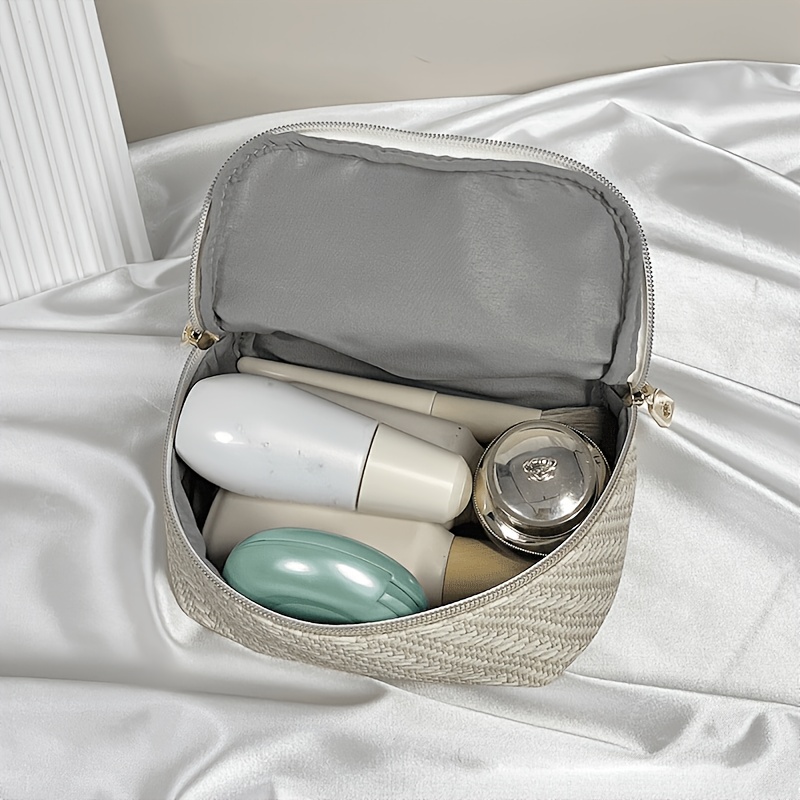 Lightweight Travel Toiletry Bags for Daily Essentials 4